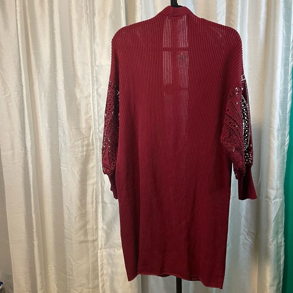 Boutique brand knee length open cardigan, size medium, Burgandy - Picture 7 of 7